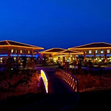 Qingdao Golden Mountain Resort Hotel Exterior photo