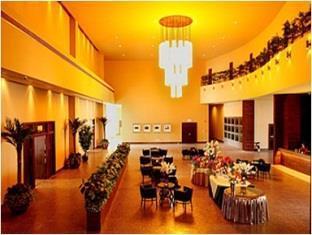 Qingdao Golden Mountain Resort Hotel Exterior photo